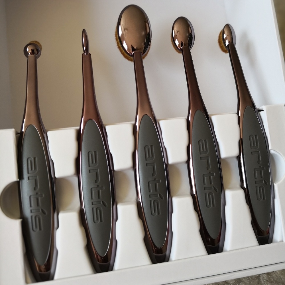 Artis brush set